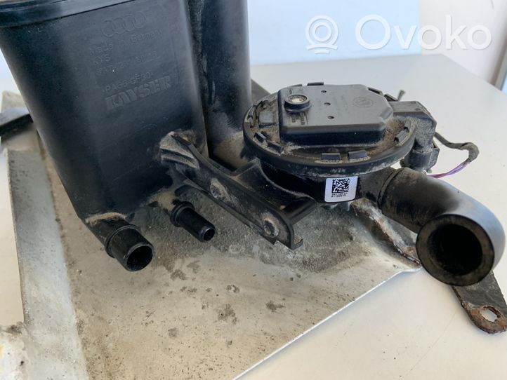 Audi A4 S4 B9 Serbatoio a carbone attivo per il recupero vapori carburante 8W0201801B