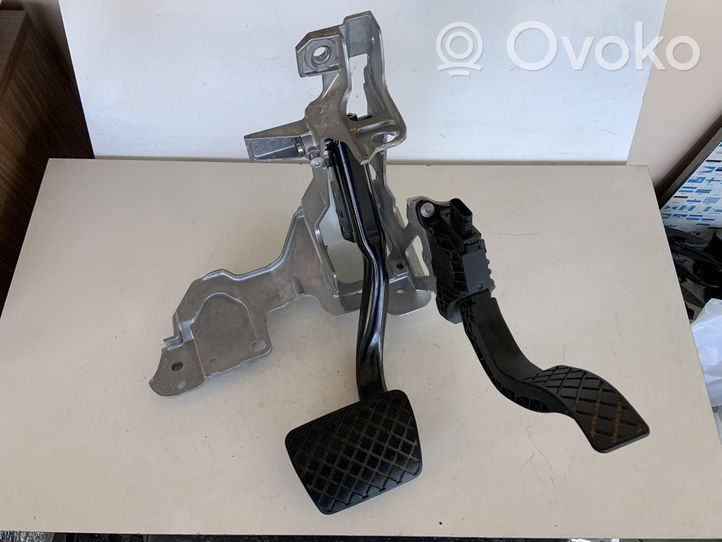 Audi A4 S4 B9 Conjunto de pedal 8W1723117