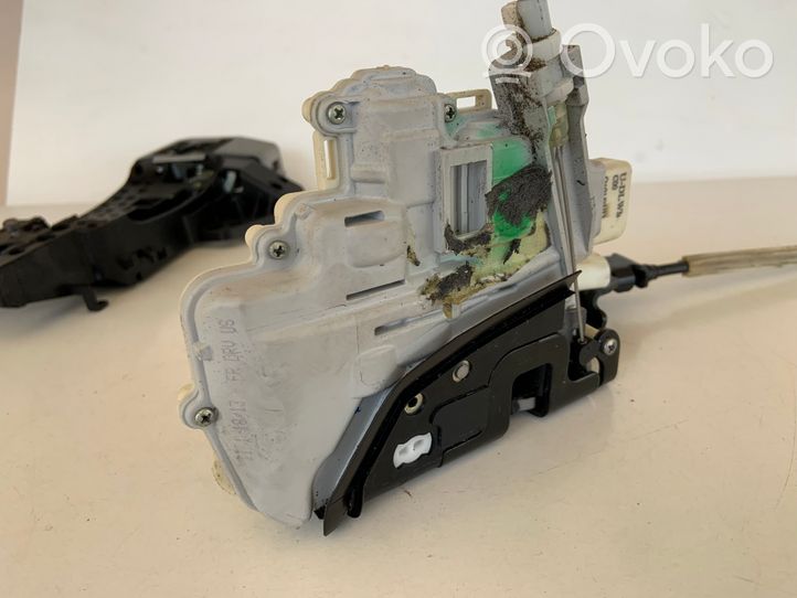 Audi A8 S8 D4 4H Front door lock 4H1837015F