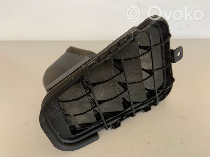 Audi A6 S6 C7 4G Quarter panel pressure vent 4G5819161