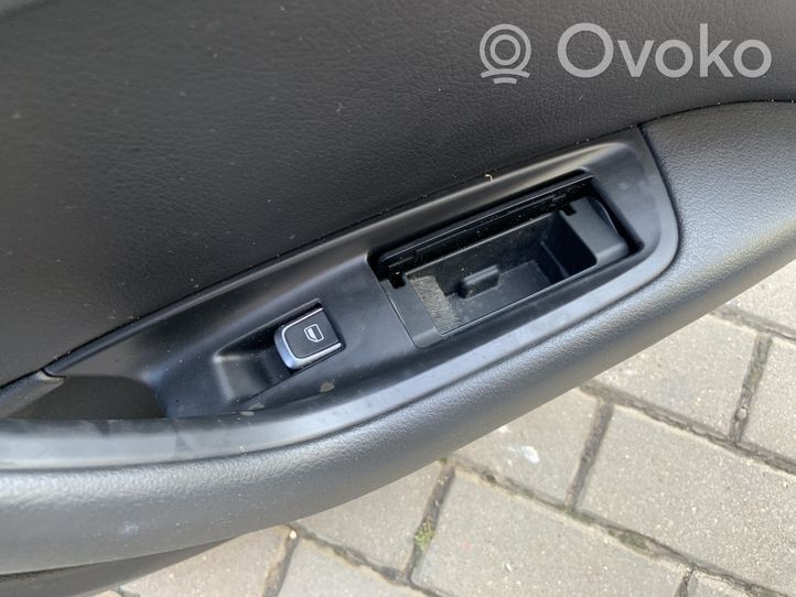 Audi A6 S6 C7 4G Rivestimento del pannello della portiera posteriore 4G0867306