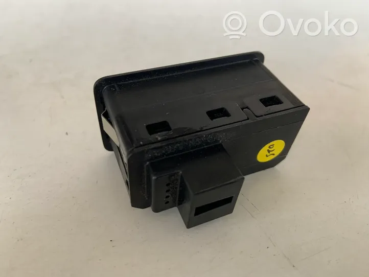 Audi Q7 4M Bouton interrupteur ouverture du coffre 4G0959831D