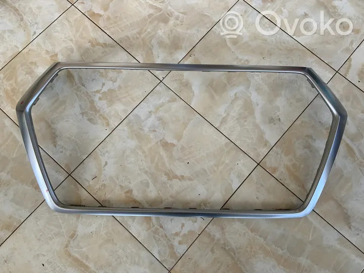 Audi Q7 4M Grille calandre supérieure de pare-chocs avant 4M0853651