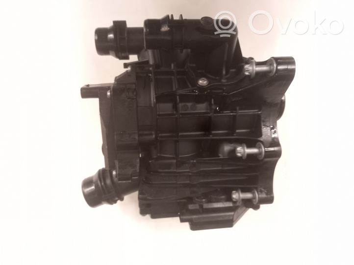 BMW 3 G20 G21 Boîtier de thermostat / thermostat 8642560