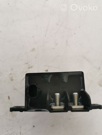 BMW 5 F10 F11 Ignition relay 9198302