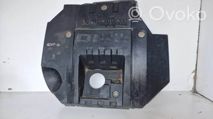 Mitsubishi Pajero Couvercle cache moteur ME192041