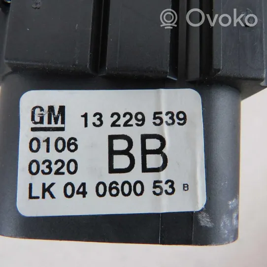 Opel Vectra B Interrupteur commade lève-vitre 13229539