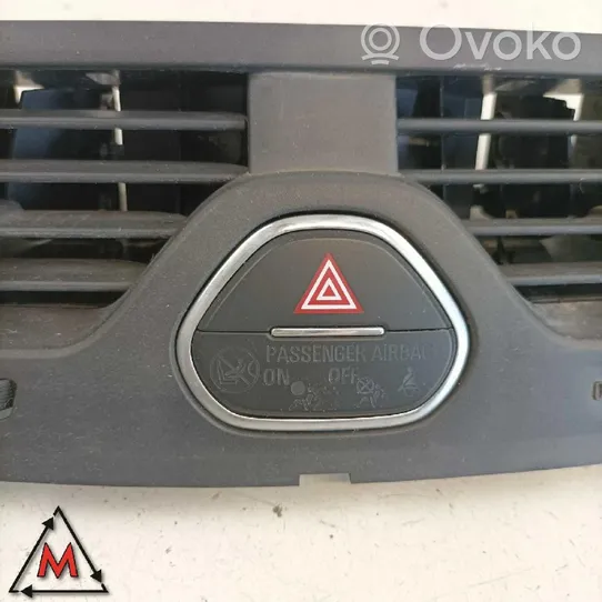 Opel Corsa E Dash center air vent grill 464000934