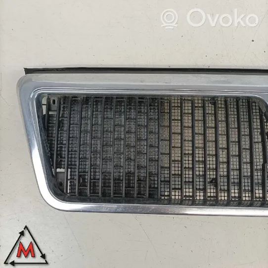 Lancia Thema Front grill 670800001