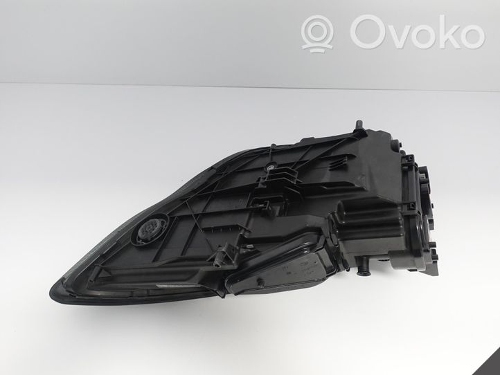 Porsche Panamera (970) Lampa przednia 97063107104