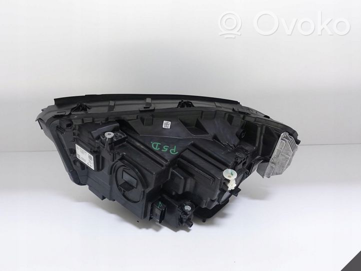 Mercedes-Benz GLA H247 Lampa przednia A2479064205