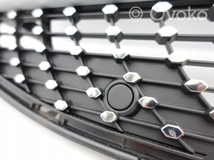 Mercedes-Benz CLA C118 X118 Grille calandre supérieure de pare-chocs avant A1188880000