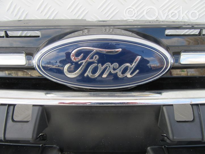 Ford Kuga II Etupuskurin ylempi jäähdytinsäleikkö CV448A164BC