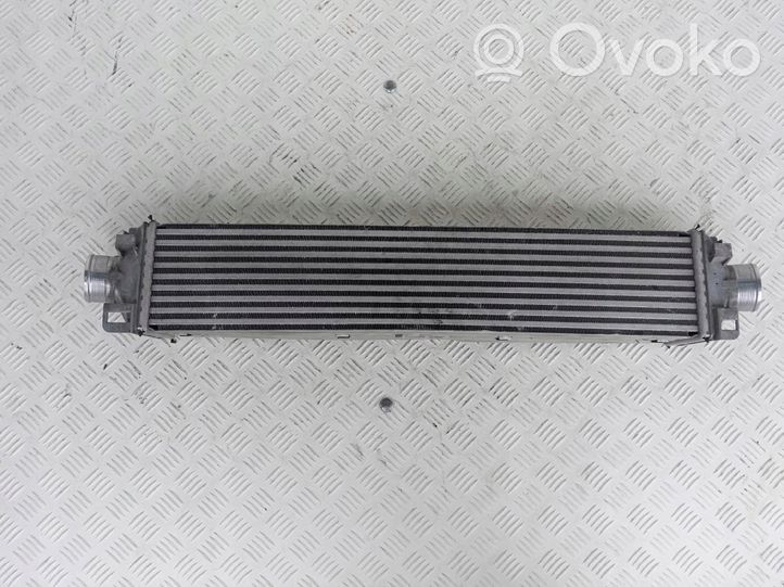 Audi A4 S4 B9 8W Välijäähdyttimen jäähdytin 8W0145805E