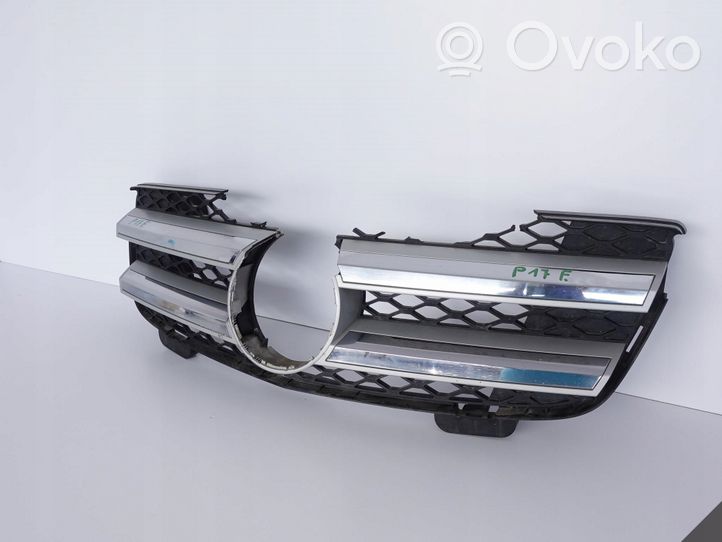 Mercedes-Benz GL X164 Maskownica / Grill / Atrapa górna chłodnicy A1648880223