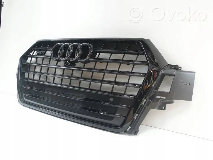 Audi Q7 4M Grille calandre supérieure de pare-chocs avant 4M0853651B