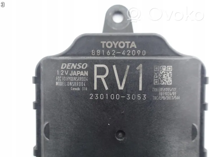 Toyota RAV 4 (XA50) Capteur radar d'angle mort 8816242090