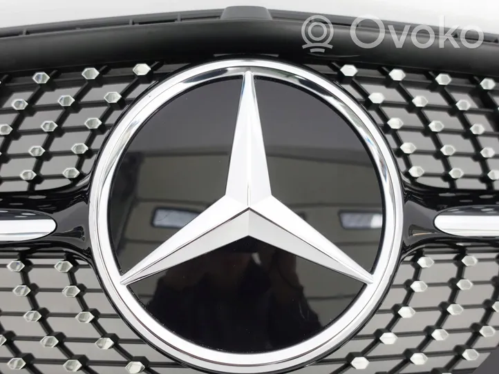 Mercedes-Benz CLA C118 X118 Maskownica / Grill / Atrapa górna chłodnicy A1188880000