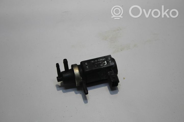 Audi A4 S4 B5 8D Solenoīda vārsts 8D0906627