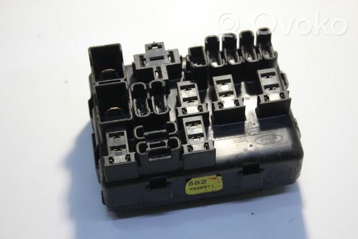 Ford Mondeo MK II Module de fusibles 93BG14A073AE