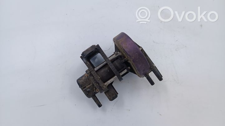 Audi 80 90 S2 B4 Electrovanne Soupape de Sûreté / Dépression 357906283