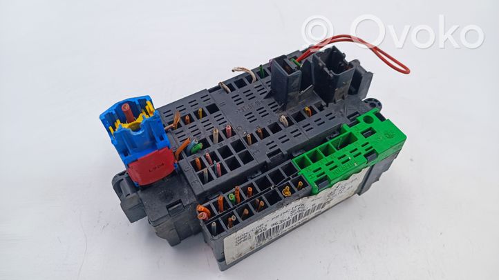 Peugeot 607 Module de fusibles 9639890580