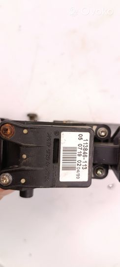 Audi A4 S4 B5 8D Motorino alzacristalli della portiera anteriore 113846113