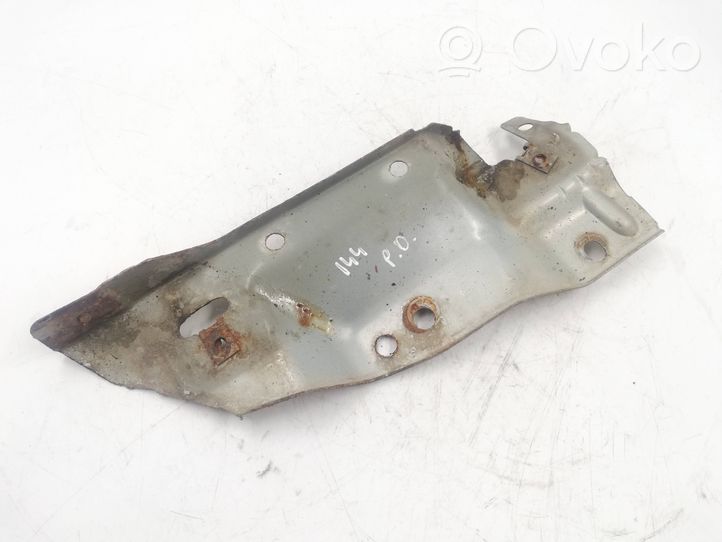 Renault Scenic I Front bumper mounting bracket M1801