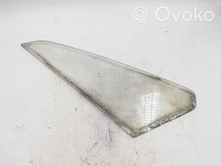 Audi 100 200 5000 C3 Fenêtre latérale avant / vitre triangulaire 43R001010