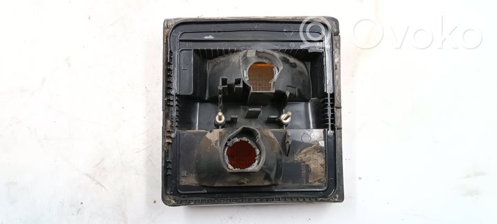 Audi 80 90 B2 Luci posteriori del portellone del bagagliaio 811945225A