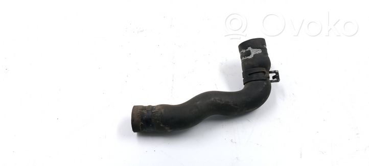 Audi A4 S4 B5 8D Tuyau de liquide de refroidissement moteur 068121053C