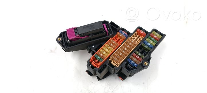 Audi Q7 4L Fuse module 4F1941824