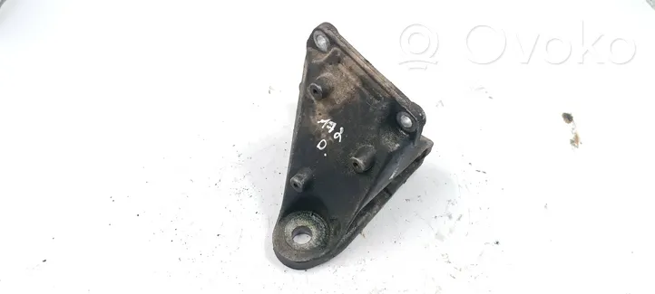 Audi A4 S4 B5 8D Supporto di montaggio scatola del cambio 8D0399114AC