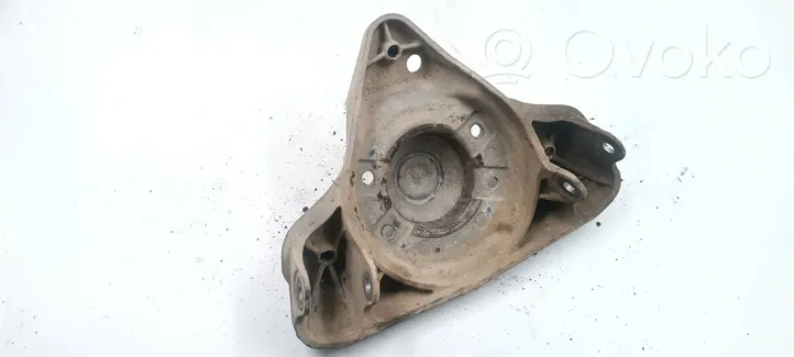 Audi A6 S6 C5 4B Supporto di montaggio della molla elicoidale 8D0412383E