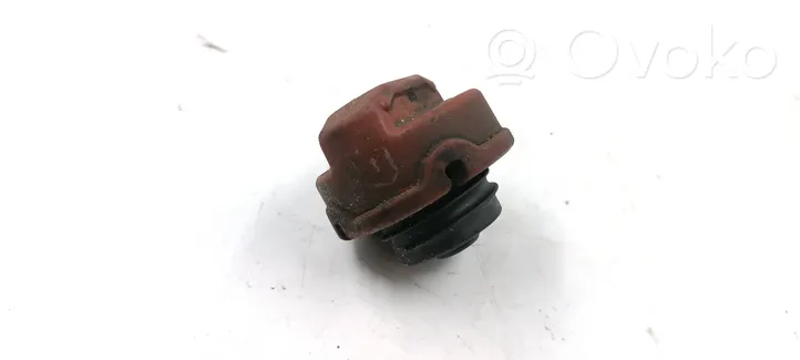 Audi 100 S4 C4 Tappo del serbatoio del carburante 533201553A