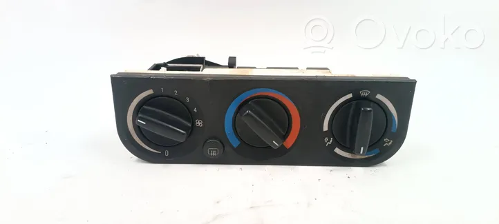 BMW 3 E36 Climate control unit 8368566