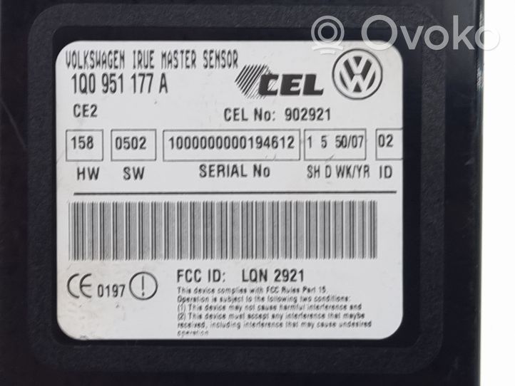 Volkswagen Eos Autres unités de commande / modules 1Q0951177A