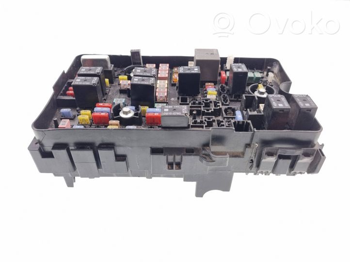 Chrysler Pacifica Fuse module 68332723AA