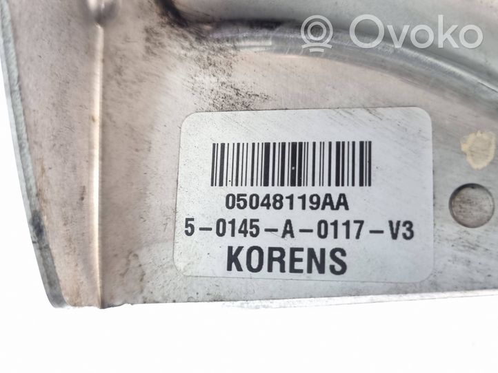 Chrysler 200 Öljynsuodattimen kannake 05048119AA