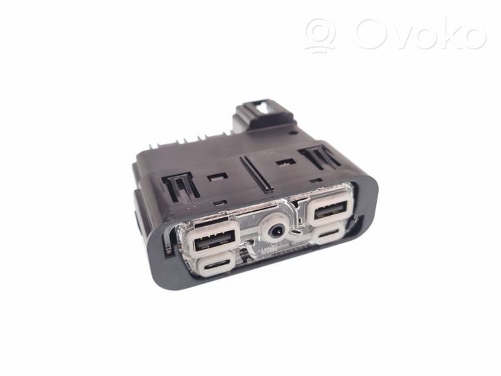 Ram 1500 Connettore plug in USB P68272254AD
