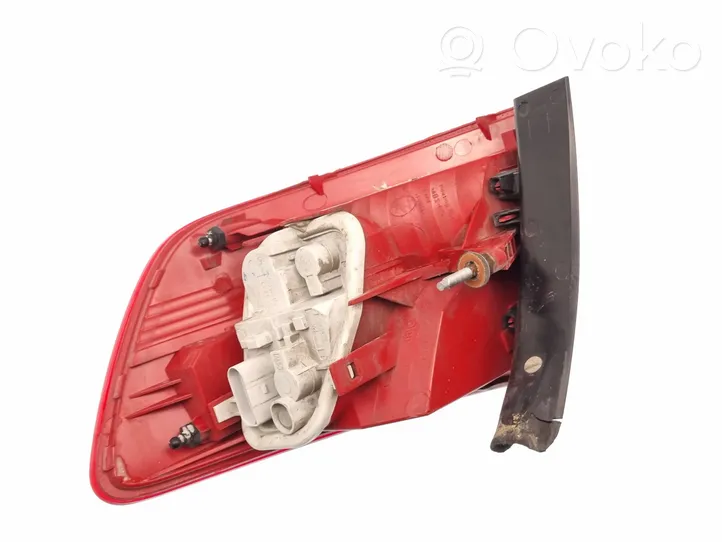 Audi A6 S6 C6 4F Lampa tylna 4F9945095