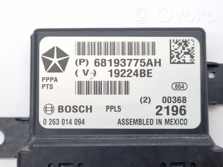 Chrysler Pacifica Pysäköintitutkan anturi (PDC) 68193775AH