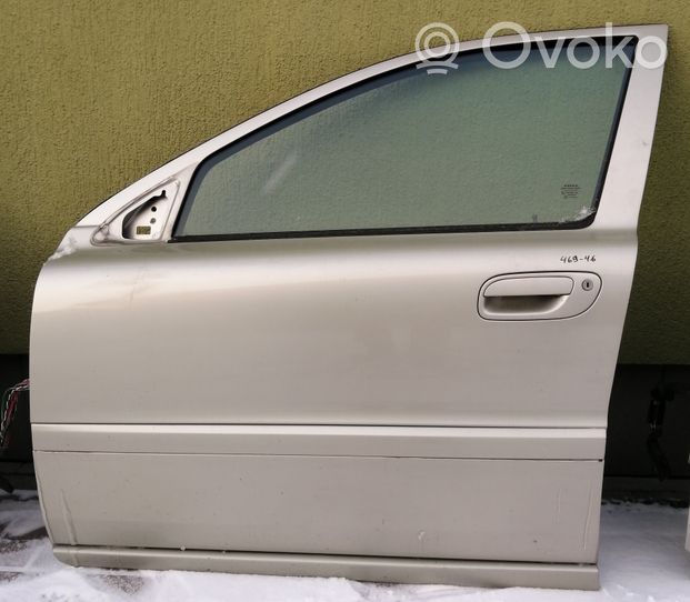 Volvo V70 Drzwi przednie 