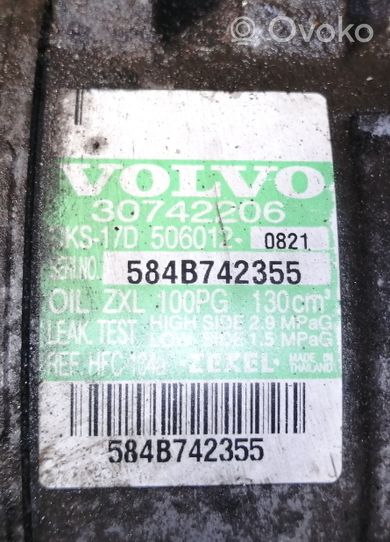 Volvo V70 Ilmastointilaitteen kompressorin pumppu (A/C) 30742206