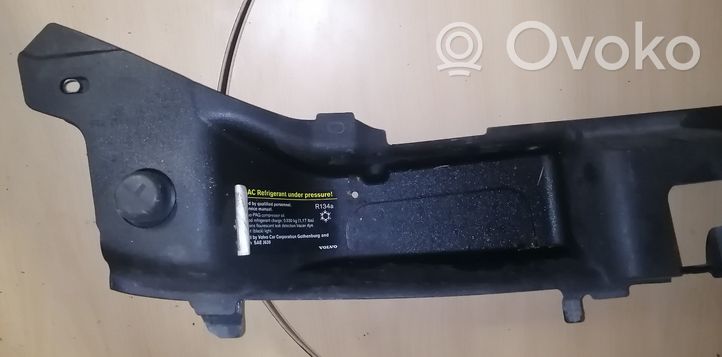 Volvo V50 Plaque avant support serrure de capot 30716338