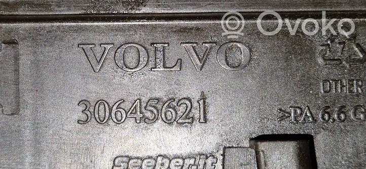 Volvo V70 Vairo stiprintuvo skysčio bakelis 30645621