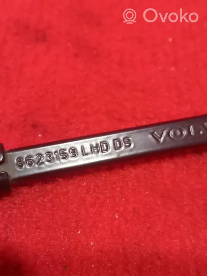 Volvo V50 Front wiper blade arm 8623159