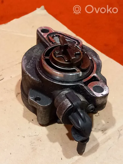 Volvo V50 Pompe à vide D1563A