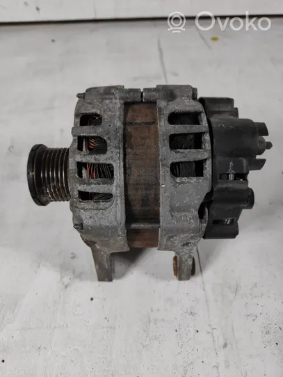 Renault Captur Alternator 231006677R