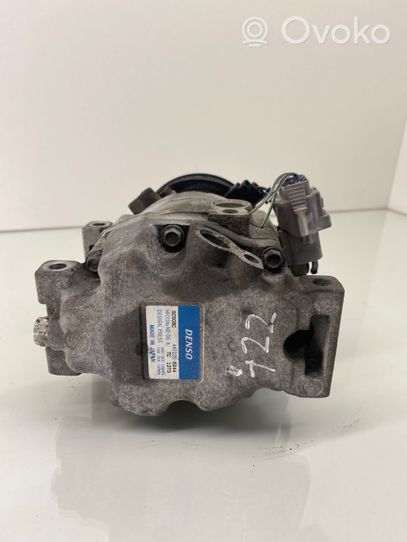 Toyota Corolla E110 Ilmastointilaitteen kompressorin pumppu (A/C) 4472206244